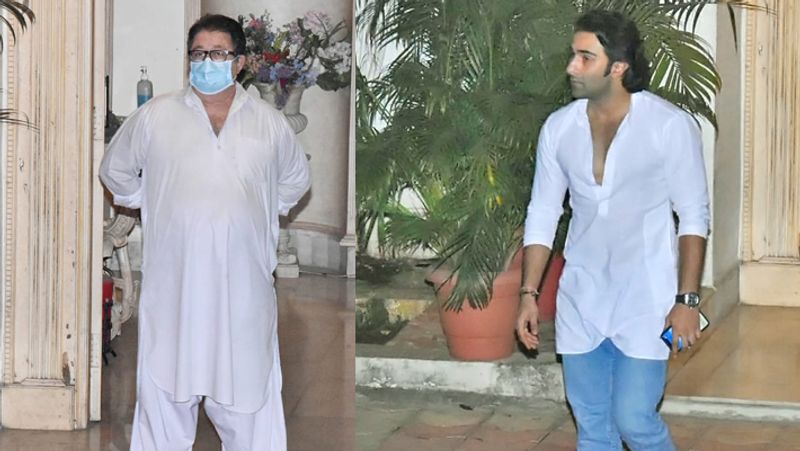 राजीव कपूर की श्रद्धांजलि सभा में शशि कपूर के बेटे कुणाल कपूर। दूसरी ओर रीमा जैन के बेटे अरमान।