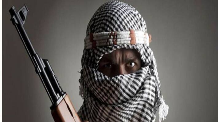 JMB terrorists reveal 2 others still in West Bengal, 10 have moved to Kashmir bpsb JMB terrorists reveal 2 others still in West Bengal, 10 have moved to Kashmir bpsb