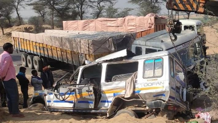 rajasthan news 6 people died in accident truck overturns jeep overtake in sri ganganagar kpr rajasthan news 6 people died in accident truck overturns jeep overtake in sri ganganagar kpr
