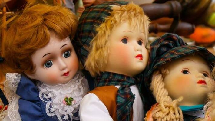 wife has lied about pregnancy. dolls instead of twins wife has lied about pregnancy. dolls instead of twins