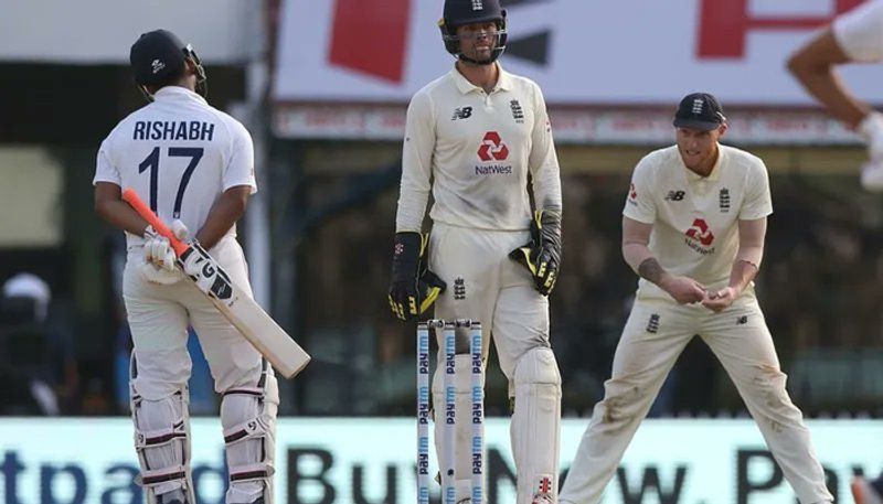 అతను కేవలం భారత జట్టుకి ఆడమ్ గిల్క్రిస్ట్ మాత్రమే కాదు, ఎలాంటి భయం లేకుండా ఐదుగురు బౌలర్లను ఆడించేందుకు టీమిండియాకి దొరికిన భరోసా కూడా...