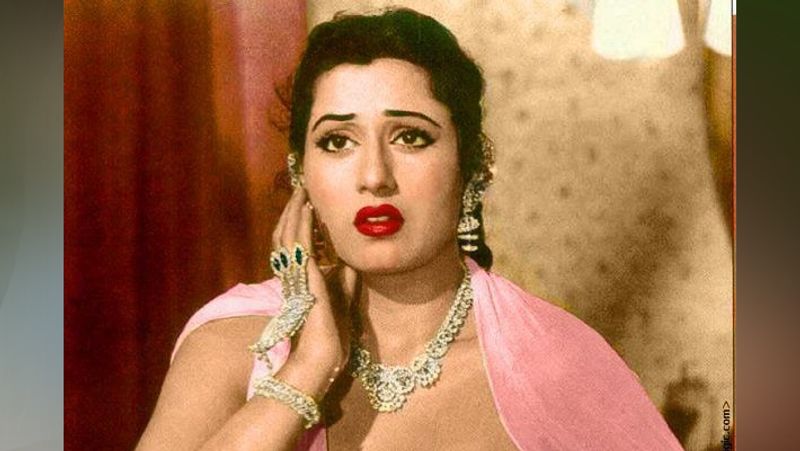 उन्होंने बताया था- 27 साल की उम्र में 1960 में इनकी शादी हुई। जैसे ही डॉक्टर्स ने बताया कि वे ज्यादा दिनों तक नहीं जी पाएंगी, तब किशोर भाई ने मुंबई के कार्टर रोड में बंगला खरीद, उन्हें वहां नर्स और ड्राइवर के साथ छोड़ दिया। चार महीने में एक बार वे मिलने आया करते थे। उन्होंने मधुबाला का फोन उठाना भी बंद कर दिया था। किशोर भाई मधुबाला से बेइंतहा प्यार करते थे, लेकिन जैसे ही वह लंदन से आईं, उन्होंने मधुबाला को धोखा दे दिया। वह अच्छे पति नहीं थे। आखिरी वक्त मधुबाला ने घुट-घुटकर गुजारे थे। 