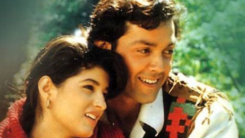 पढ़ाई-लिखाई करने के बाद ट्विंकल ने 1995 में बॉबी देओल के साथ फिल्म बरसात से बॉलीवुड में कदम रखा। पहली फिल्म तो उनकी हिट रही लेकिन उनकी एक्टिंग करियर कुछ खास नहीं रहा है।