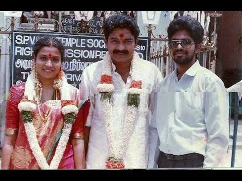 యాంగ్రి యంగ్ మేన్ రాజశేఖర్ నటి జీవితని ప్రేమించి పెళ్లి చేసుకున్నారు.