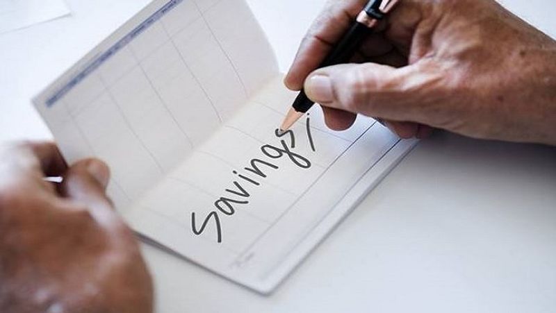 पोस्ट ऑफिस की टाइम डिपॉजिट स्कीम में अकाउंट कम से कम 1000 रुपए से खोला जा सकता है। इसमें अधिकतम निवेश की कोई सीमा निर्धारित नहीं की गई है। कोई चाहे, कितना भी अमाउंट जमा कर सकता है। (फाइल फोटो)