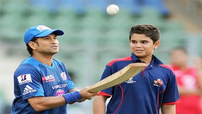 ఇండియన్ ప్రీమియర్ లీగ్లో ఆడిన మొట్టమొదటి తండ్రికొడుకులుగా సచిన్ టెండూల్కర్, అర్జున్ టెండూల్కర్ రికార్డు క్రియేట్ చేయబోతున్నారు. సచిన్ టెండూల్కర్ 2008 నుంచి నాలుగేళ్ల పాటు ముంబై ఇండియన్స్కి కెప్టెన్గా వ్యవహారించిన విషయం తెలిసిందే.