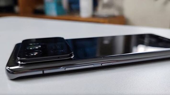 Xiaomi Mi 11 Ultra hands-on video shows off massive camera bump with 3 camera array built in screen Xiaomi Mi 11 Ultra hands-on video shows off massive camera bump with 3 camera array built in screen