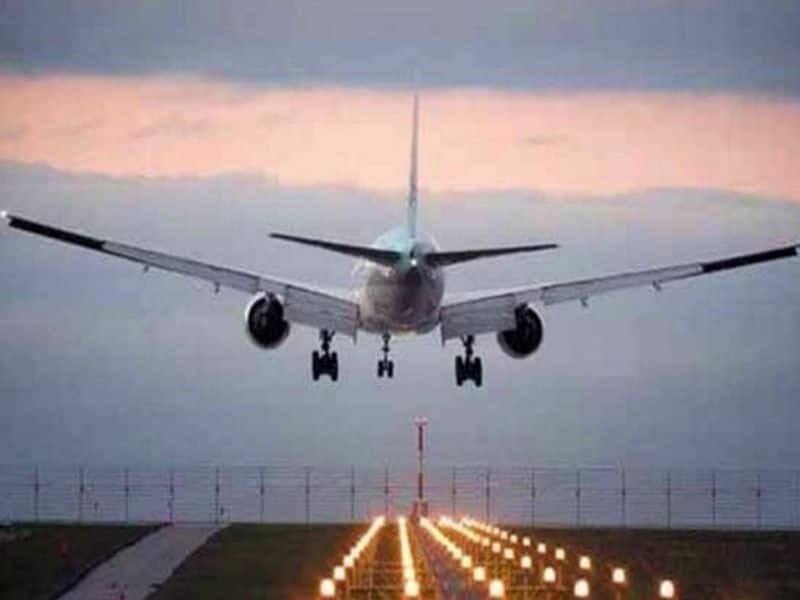 Indian plane makes emergency landing at Pakistan airport ..Sudden excitement .. Is this the reason?