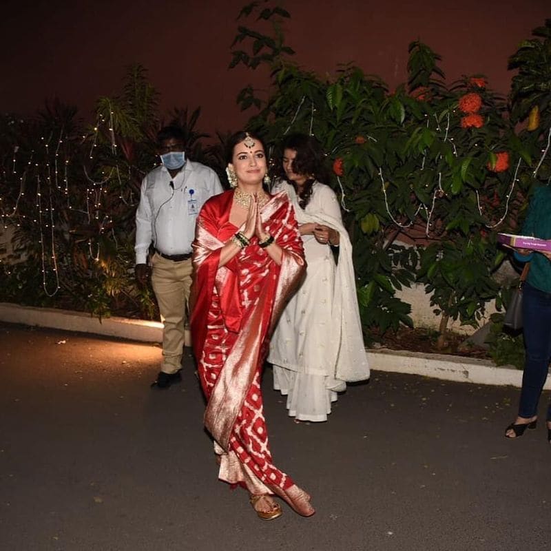 ఇప్పటికే దియా మీర్జా ముంబయికి చెందిన బిజినెస్ మ్యాన్ సాహిల్ సంఘాని వివాహం చేసుకుంది. 2019లో విడాకులు తీసుకున్నారు.