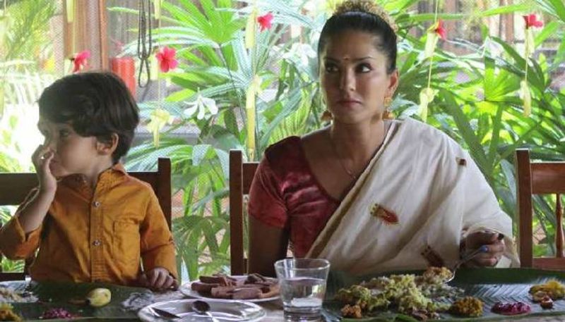 sunny leone in kerala set saree