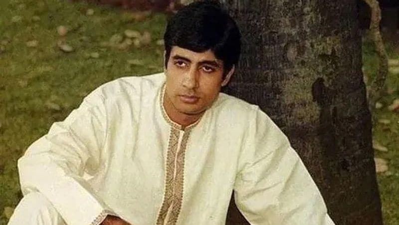 1969 में उन्होंने अपना फिल्मी करियर मृणाल सेन की बंगाली फिल्म में आवाज देकर किया था। उन्हें सबसे पहले सुनील दत्त ने फिल्म रेश्मा और शेरा के लिए साइन किया था। इसके लिए तब इंदिरा गांधी ने अपनी दोस्त रहीं एक्ट्रेस नरगिस को लेटर लिखा था। ये फिल्म 1971 में रिलीज हुई थी।
