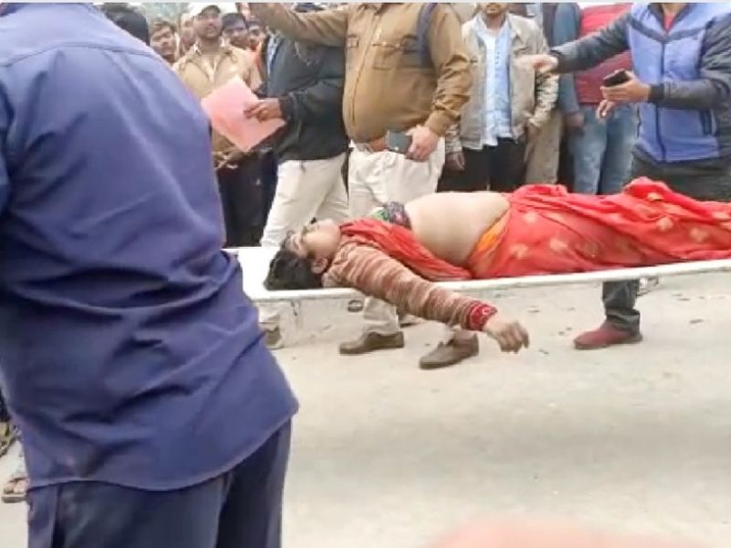 मध्य प्रदेश के परिवहन मंत्री गोविंद राजपूत ने कहा है कि बस का परमिट रद्द कर ट्रांसपोर्ट कमिश्नर को इस हादसे की जांच के आदेश दे दिए गए हैं। जांच में जो भी दोषी होगा छोड़ा नहीं जाएगा। डिप्टी ट्रांसपोर्ट कमिश्नर को घटनास्थल पर भेजा गया है।