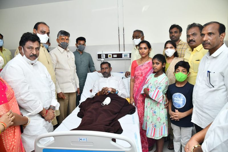 పల్లాను పరామర్శించిన టిడిపి అధినేత చంద్రబాబు