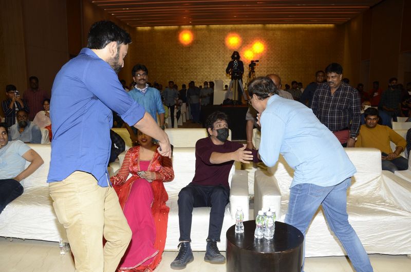 `కపటదారి` ప్రీ రిలీజ్ ఈవెంట్ ఫోటోలు