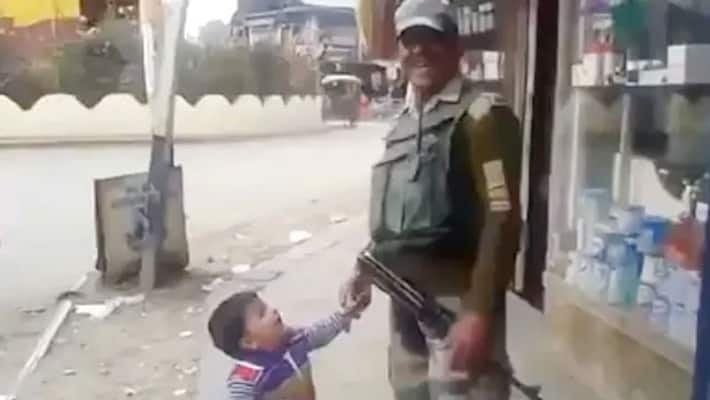 Viral video on social media, Child Crying For Gun kpa Viral video on social media, Child Crying For Gun kpa