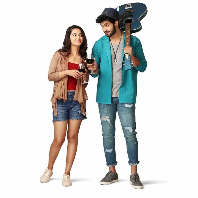 ఇటీవల కాలంలో హీరోయిన్లు సినిమాల్లో సంపాదించి ఇతర బిజినెస్ట్ లో ఇన్వెస్ట్ చేస్తున్నారు. కాస్ట్యూమ్స్, ట్రెండీ వేర్స్, జిమ్, హోటల్స్ ఇలా విభిన్న రంగాల్లో, తమకి నచ్చిన రంగంలోకి దిగుతూ బిజినెస్ఉమెన్లుగా మారిపోతున్నారు.