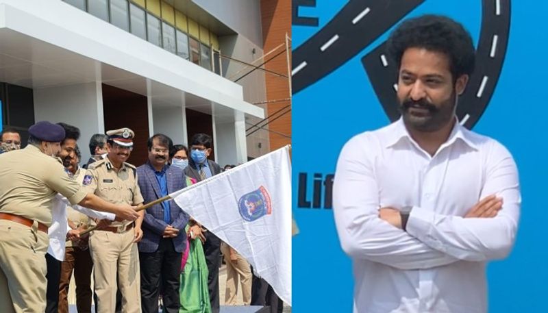వేదిక కావడంతో రైసింగ్ రాజుకు మీరు పెద్ద వారు అలా చేయకూడదని అర్థం అయ్యేలా చెప్పాడు. ఓ పెద్ద స్టార్ హీరో అన్న హోదాలో రైసింగ్ రాజు ఎన్టీఆర్ కాళ్లకు మొక్కడం జరిగింది.
