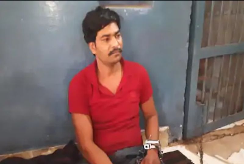 बाहर आते ही बस पकड़कर भाग गया था ड्राइवर
ड्राइवर बालेंद्र विश्वकर्मा के मुताबिक वह भी पानी में डूब रहा था, जिसे वहां के लोगों ने बचाया। बाहर आकर देखा तो बस पानी में डूब चुकी थी। कुछ देर वहां पर ठहरने के बाद वह वहां से भाग गया और एक बस पकड़कर सतना पहुंच गया। वहीं पुलिस ने उसे अरेस्ट किया।