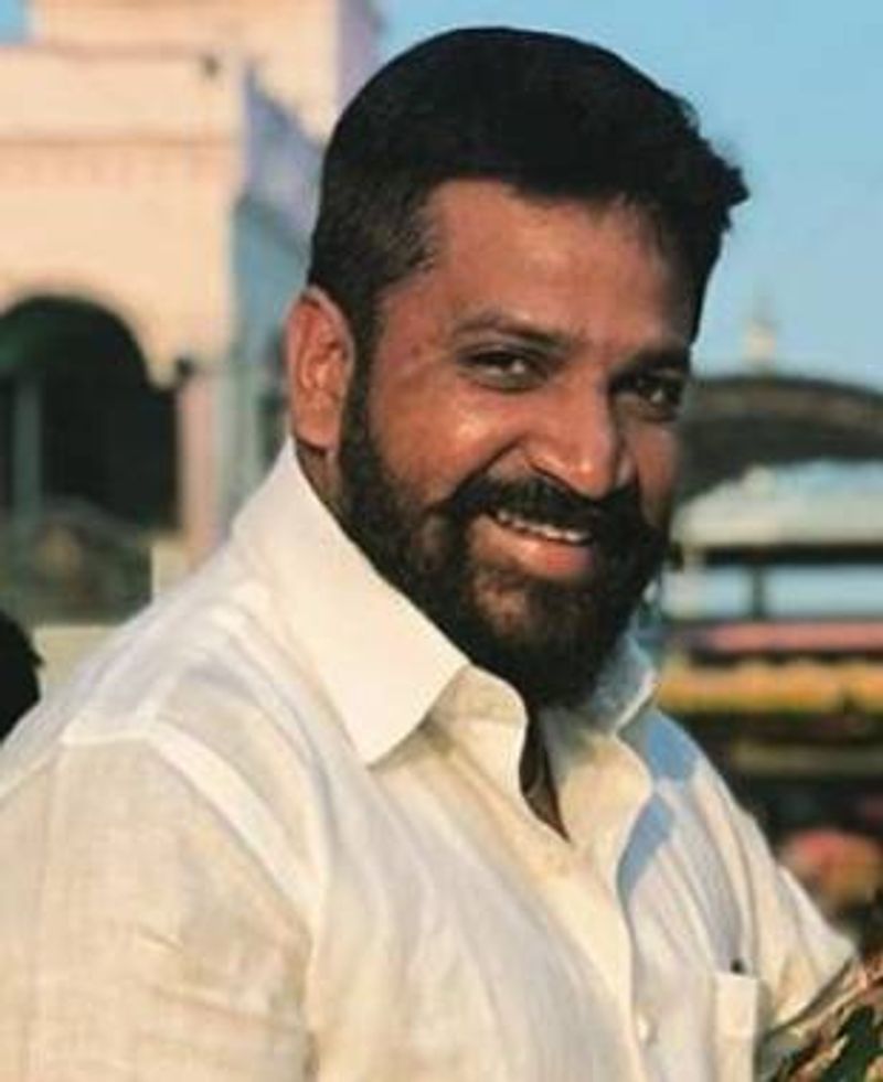 சிறந்த இயக்குனர்- பிரவீன் பென்னட் (பாரதி கண்ணம்மா, ராஜா ராணி 2)