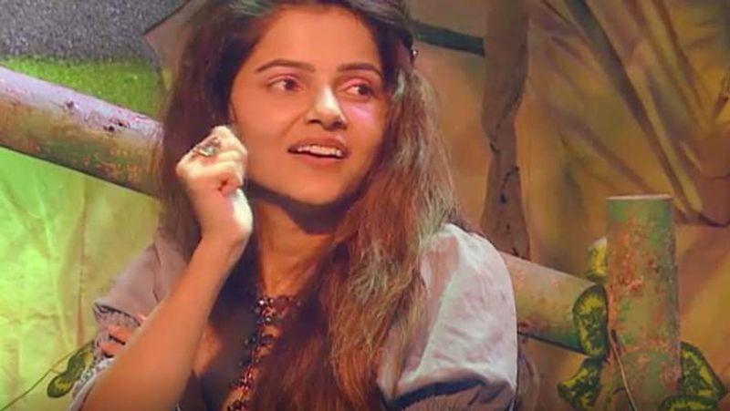 Bhakhtiyaar Irani of season 3 said, "Her's is a different case. She put her relationship at stake, her partner got evicted and so many other things happened but she didn’t lose momentum. She is still strong and is fighting. She saw so many ups and downs yet no one could shake her."