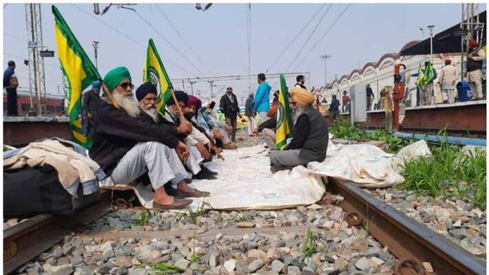farmers rail roko protest farmers rail roko protest