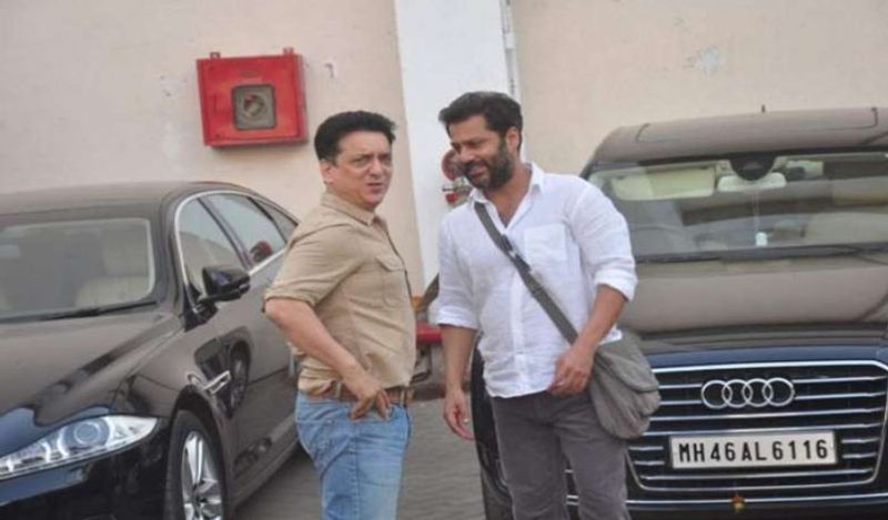साजिद के कार कलेक्शन की लिस्ट में दूसरी है ऑडी क्यू7 ( Audi Q7 ), जो साजिद को काफी पसंद है। इस कार में 2967 सीसी का 4 सिलेंडर वाला डीजल इंजन दिया गया है। इससे 241 बीएचपी की पावर और 550 न्यूटन मीटर का टार्क जनरेट होता है। 