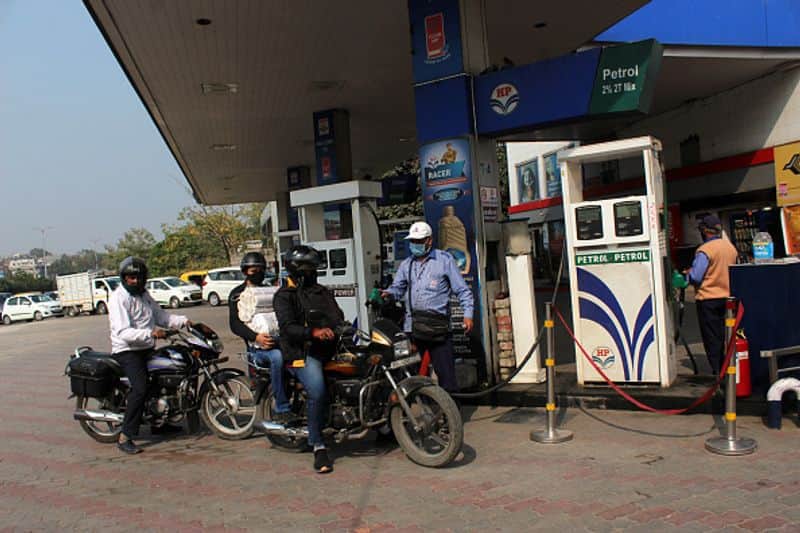 Modi blames Congress for petrol, diesel price hike