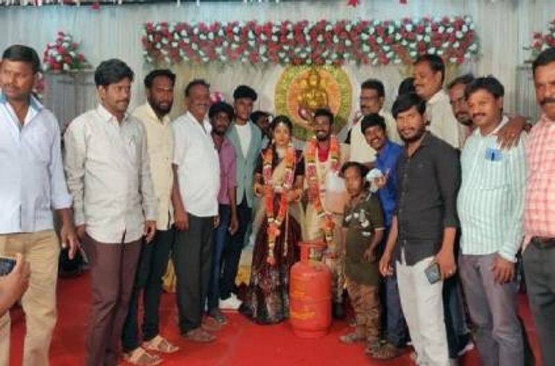 Chennai Friends Gift new married couples to Petrol and small onion  going viral