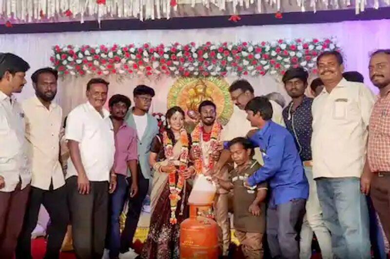 Chennai Friends Gift new married couples to Petrol and small onion  going viral