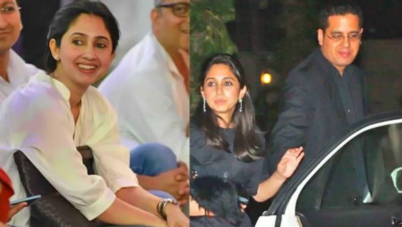 शादी के बाद रिंकी पति समीर सरन के साथ लंदन में सैटल हो गईं और डेढ़ साल बाद यानी अक्टूबर, 2004 में वो मां बनीं। रिंकी की बेटी का नाम नाओमिका है। बेटी के जन्म के 9 साल बाद रिंकी 2013 में दोबारा मां बनीं और उन्होंने एक बेटे को जन्म दिया।