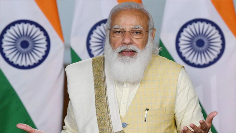 - అన్ని ప్రభుత్వ విద్యా సంస్థల్లో ఇంగ్లిషు మీడియంను తీసుకువచ్చాం- ఆరోగ్య రంగంలో కూడా నాడు– నేడు చేపట్టాం:- పీహెచ్సీలు, సీహెచ్సీలు, ఏరియా ఆస్పత్రులు, జిల్లా ఆస్పత్రులు, బోధనాస్పత్రుల్లో నాడు – నేడు కింద అభివృద్ధి కార్యక్రమాలు చేపడుతున్నాం:- గ్రామాల్లో 10వేలకుపైగా విలేజ్ క్లినిక్స్ను ప్రారంభిస్తున్నాం- కొత్తగా మరో 16 వైద్య కళాశాలలను నిర్మించబోతున్నాం- ఇప్పటికే కేంద్రం 3 కాలేజీలకు అనుమతి ఇచ్చింది- మరో 13 కాలేజీలకు అనుమతులు మంజూరుచేయాలని కోరుతున్నాం- పరిపాలనలో సంస్కరణలు తీసుకు వచ్చాం