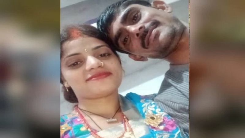 पांडेसरा में तेरे नाम चौराहे के पास लक्ष्मी नगर में रहने वाले प्रदीप पांडे की शादी प्रयागराज निवासी ऋतु से शादी 10 दिसंबर 2020 को हुई थी। परिवार से जुड़े लोगों के मुताबिक ऋतु इस समय अपने मायके में थीं।
