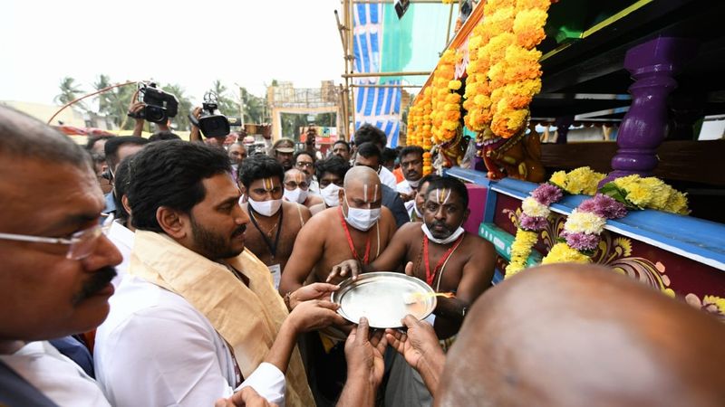 అంతర్వేది ఆలయంలో సీఎం జగన్... నూతన రథం ప్రారంబోత్సవం