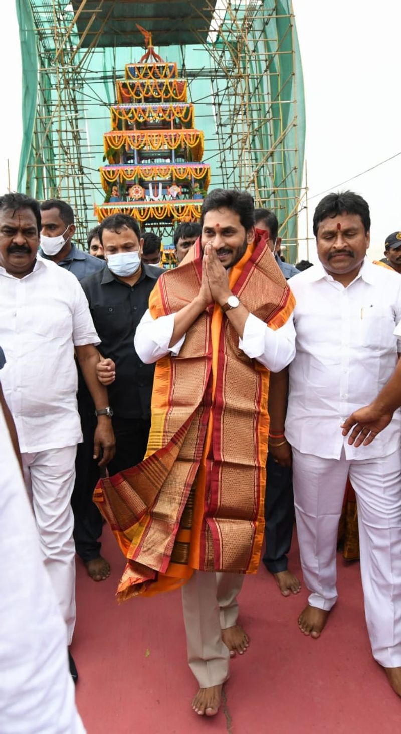 అంతర్వేది ఆలయంలో సీఎం జగన్... నూతన రథం ప్రారంబోత్సవం