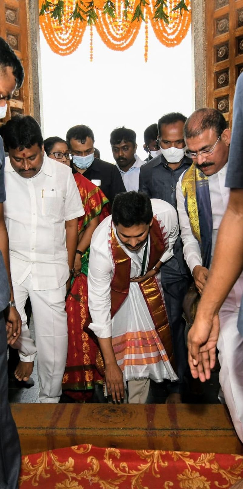 అంతర్వేది ఆలయంలో సీఎం జగన్... నూతన రథం ప్రారంబోత్సవం