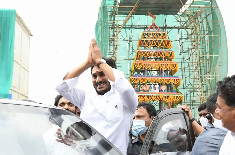 అంతర్వేది ఆలయంలో సీఎం జగన్... నూతన రథం ప్రారంబోత్సవం
