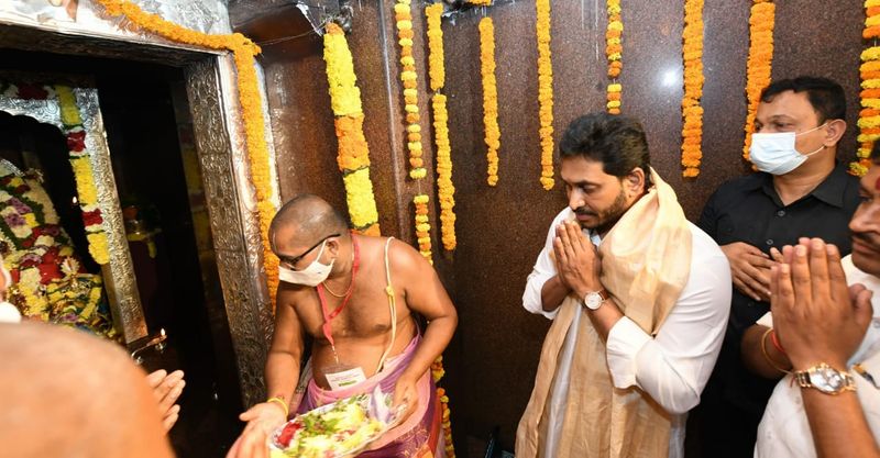 అంతర్వేది ఆలయంలో సీఎం జగన్... నూతన రథం ప్రారంబోత్సవం