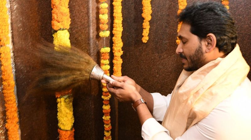 అంతర్వేది ఆలయంలో సీఎం జగన్... నూతన రథం ప్రారంబోత్సవం