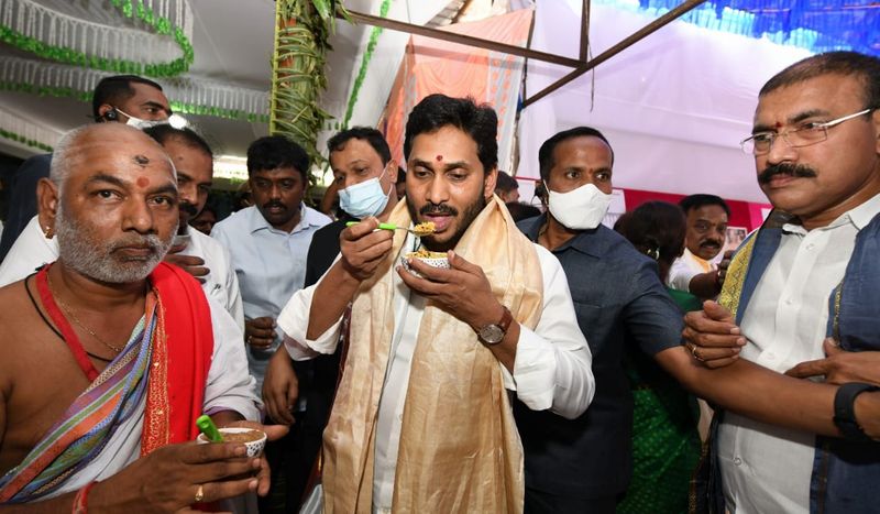 అంతర్వేది ఆలయంలో సీఎం జగన్... నూతన రథం ప్రారంబోత్సవం