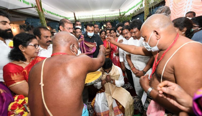 అంతర్వేది ఆలయంలో సీఎం జగన్... నూతన రథం ప్రారంబోత్సవం