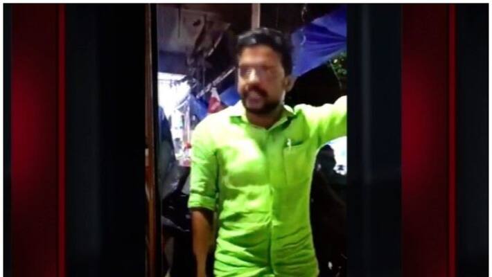 DYFI leader conducts life threatening speech in Kozhikode edacheri DYFI leader conducts life threatening speech in Kozhikode edacheri