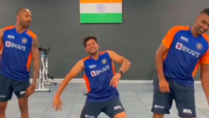 dhawan and kuldeep dance with ashwin for vaathi coming song from master movie video goes viral dhawan and kuldeep dance with ashwin for vaathi coming song from master movie video goes viral