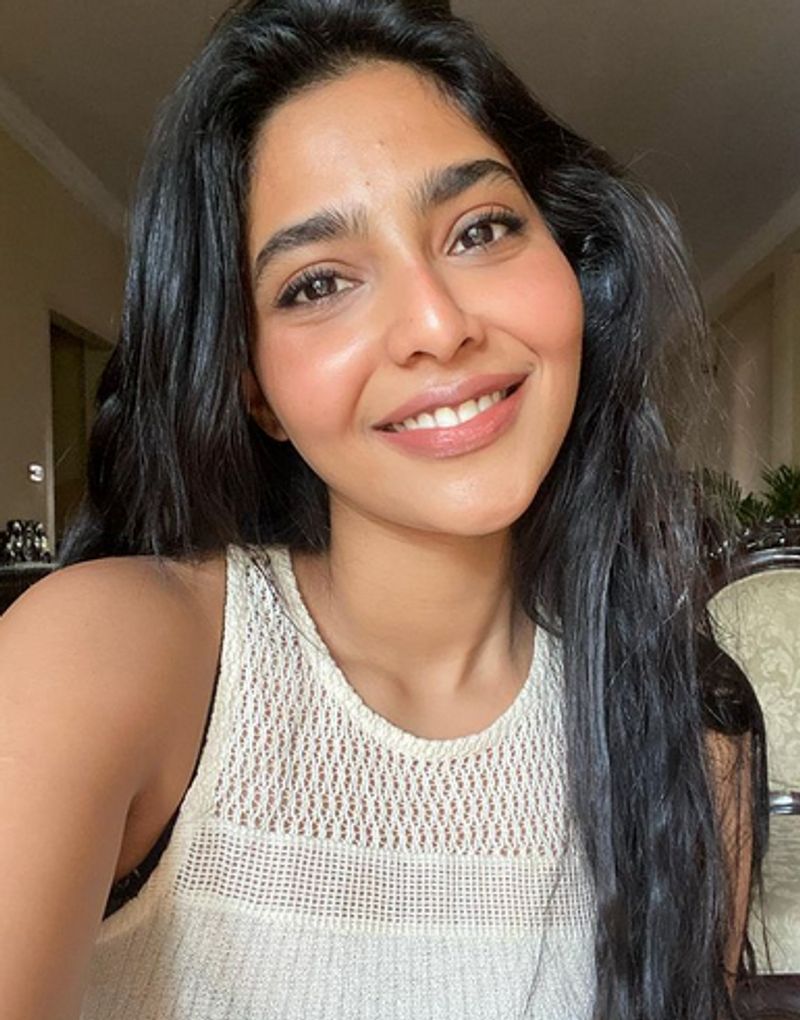Aishwarya Lekshmi share her photo