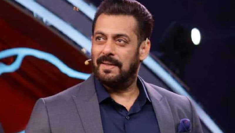 वैसे, शो के होस्ट सलमान खान ने पहले ही साफ कर दिया है कि इन पांचो में से कोई विनर हो सकता है। क्योंकि कभी भी सीन पलट सकता है।
