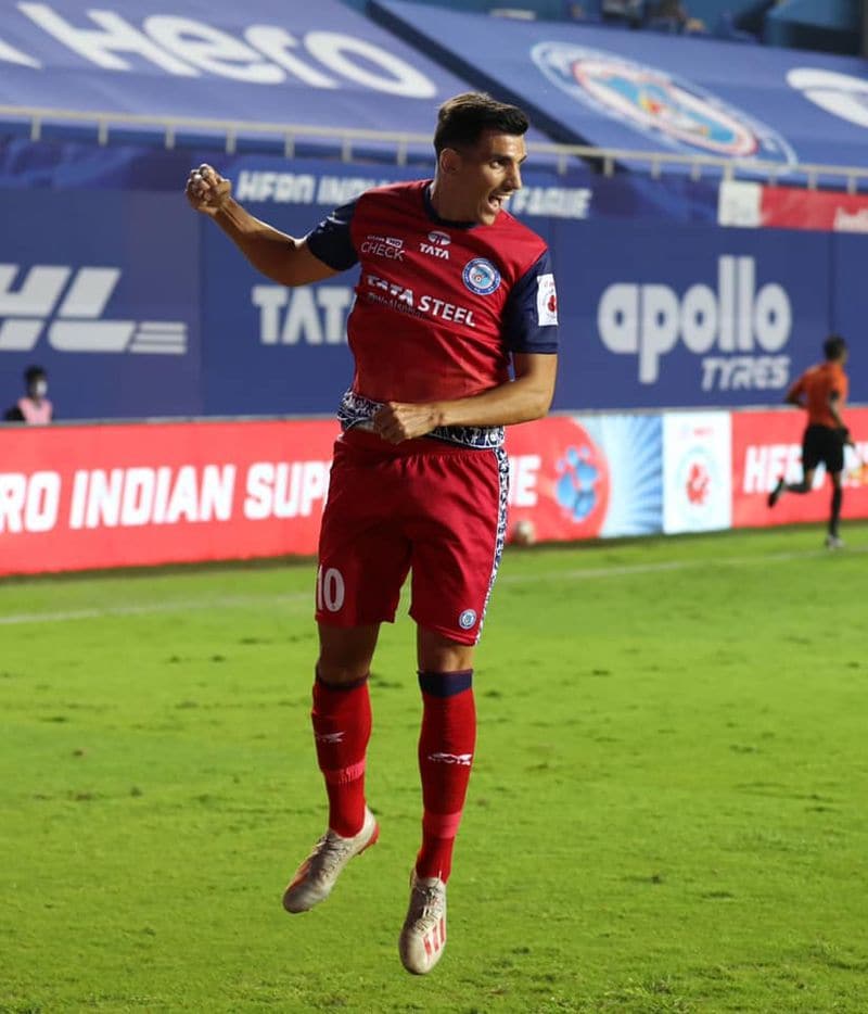 Three more attacks ensued, while a couple of them came from Jamshedpur again, including a save from Amrinder. Nevertheless, at the full-time stroke, Jamshedpur doubled it and the eventual winner, through David Grande's left-footed strike to the bottom-left from the centre, thanks to Aitor Monroy's through ball assist.
