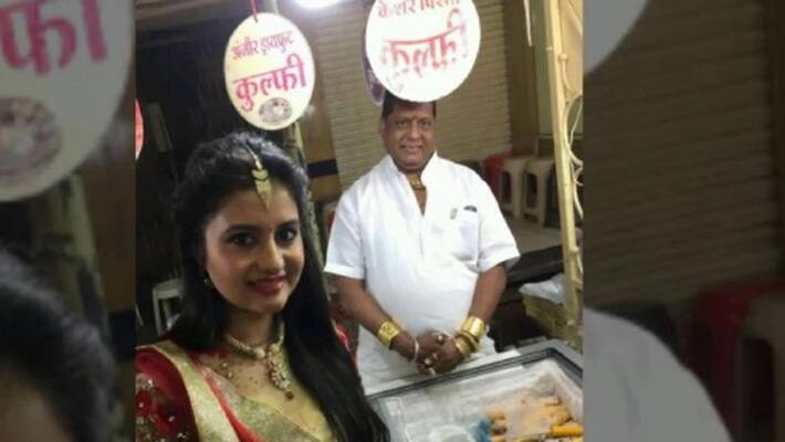 goldman natwar nema sells ice cream in sarafa chowpatty in indore kpr goldman natwar nema sells ice cream in sarafa chowpatty in indore kpr