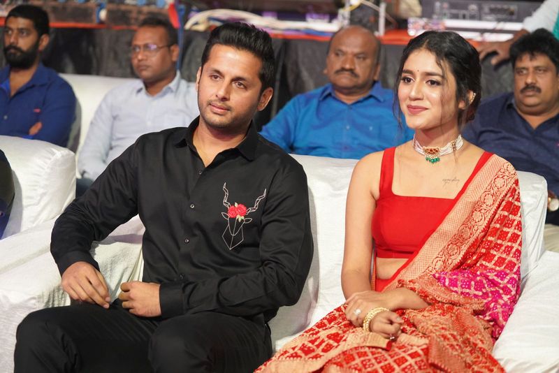 ఈ కథ చెప్పినప్పుడు నేను ఎగ్జైట్ అయ్యాను. నాకొచ్చిన ఎగ్జైట్మెంట్ ఈ నెల 26న మీకు కూడా వస్తుందనుకుంటున్నా. సినిమా చూశాక కచ్చితంగా బ్లాక్ బస్టర్ కొట్టబోతున్నాం. మీకు, నాకు పేరొస్తుందని యేలేటిగారితో చెప్పా. అయితే ఆయన తనకు పేరు వద్దు డబ్బులు కావాలి అన్నారు. కచ్చితంగా ఇది డబ్బులు తెచ్చే సినిమా, కమర్షియల్ హిట్ అవుతుంది.