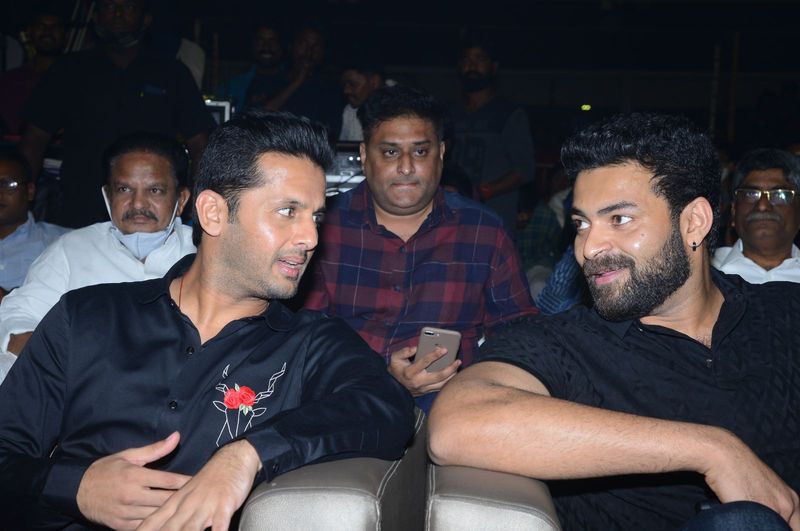 `చెక్` ప్రీ రిలీజ్ ఈవెంట్ ఫోటోలు.