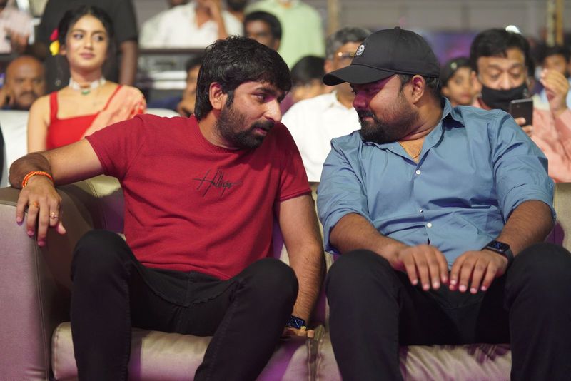 `చెక్` ప్రీ రిలీజ్ ఈవెంట్ ఫోటోలు.