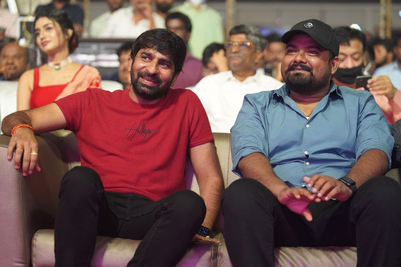 `చెక్` ప్రీ రిలీజ్ ఈవెంట్ ఫోటోలు.